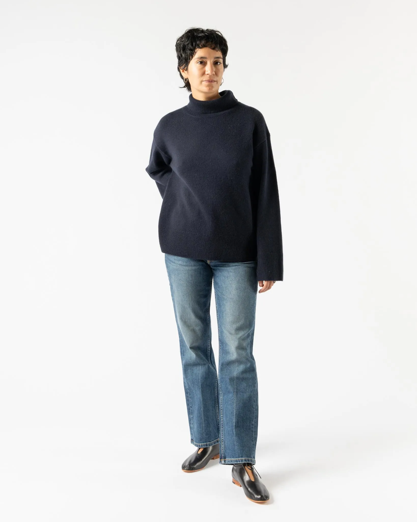 Alex Mill Cashmere Cecile Turtleneck Sweater in Navy