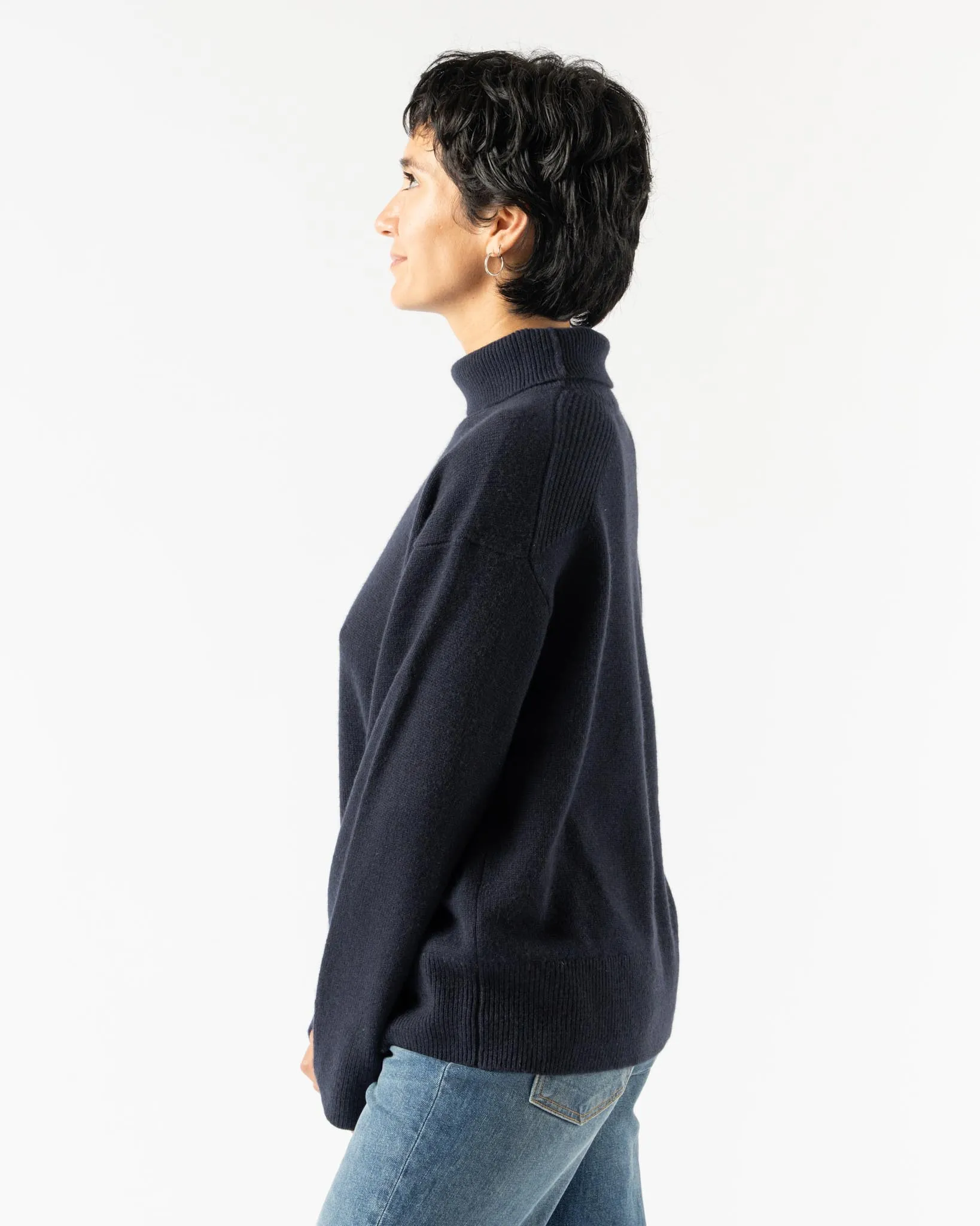 Alex Mill Cashmere Cecile Turtleneck Sweater in Navy