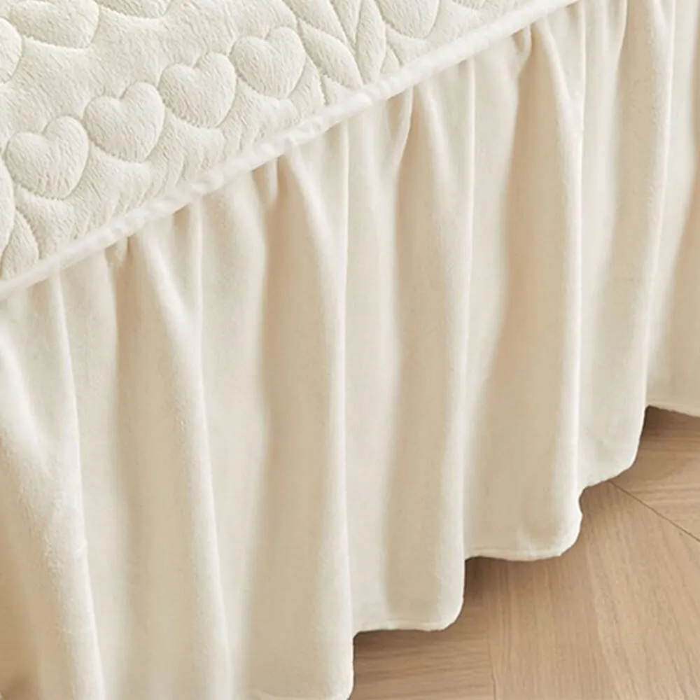 Creamy Milk Velvet Quilted Bed Skirt Set