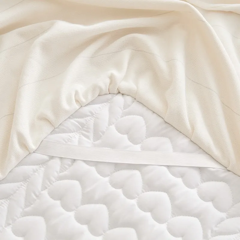 Creamy Milk Velvet Quilted Bed Skirt Set