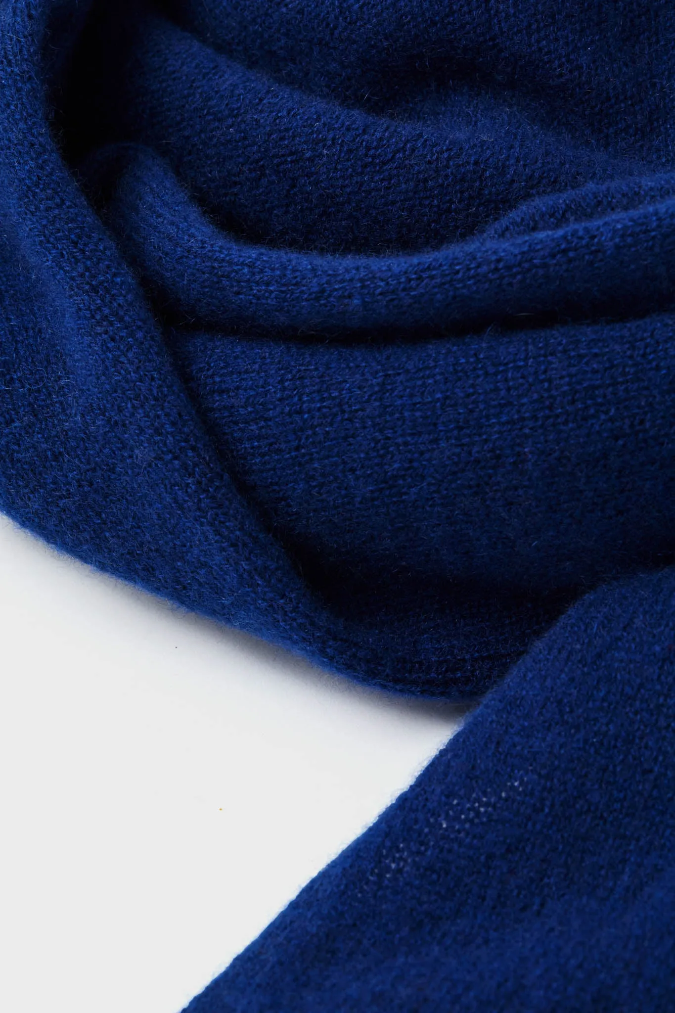 Exclusive Navy Cashmere Travel Wrap