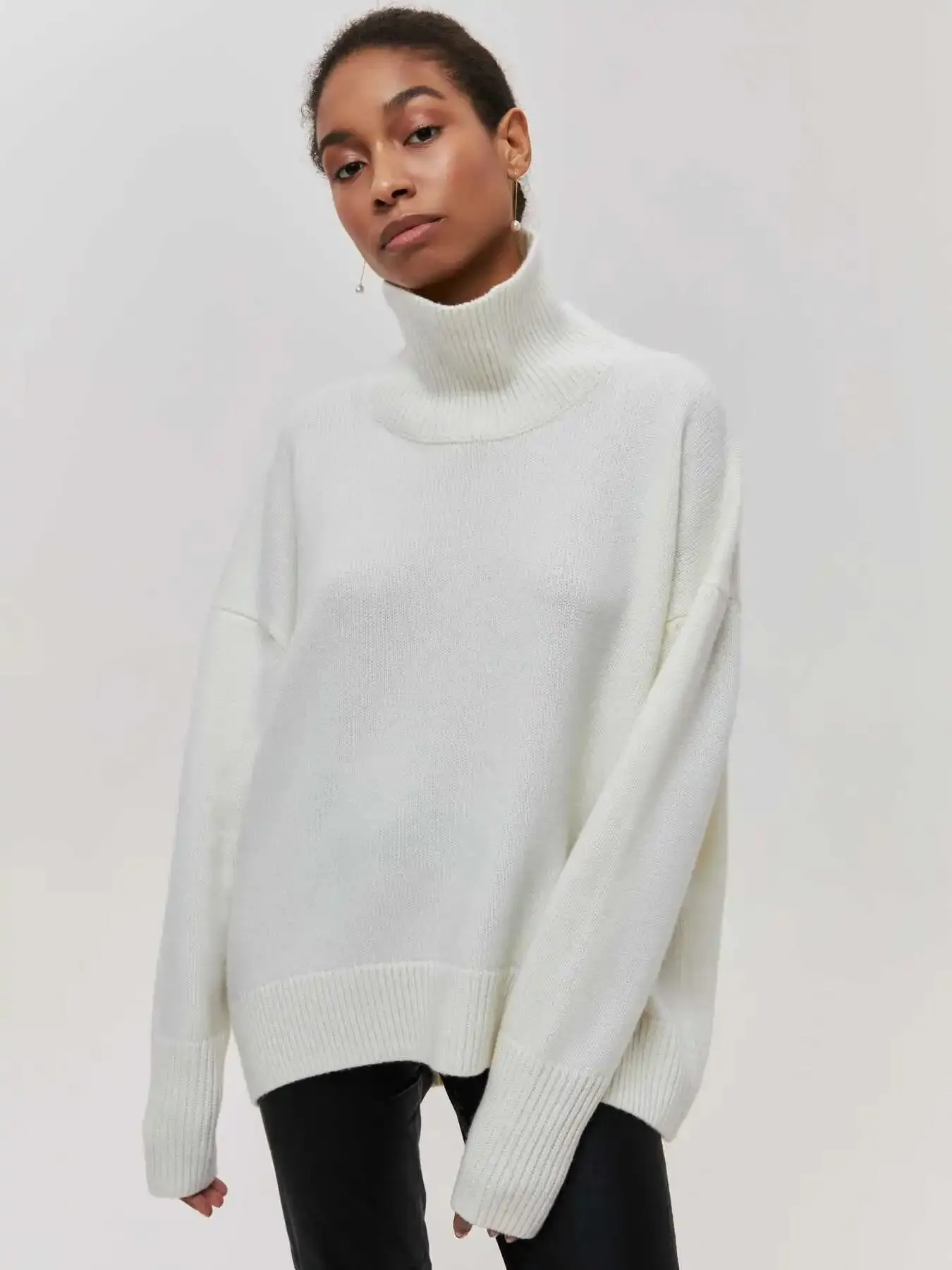 LARA™ | REFINED OVERSIZE Turtleneck