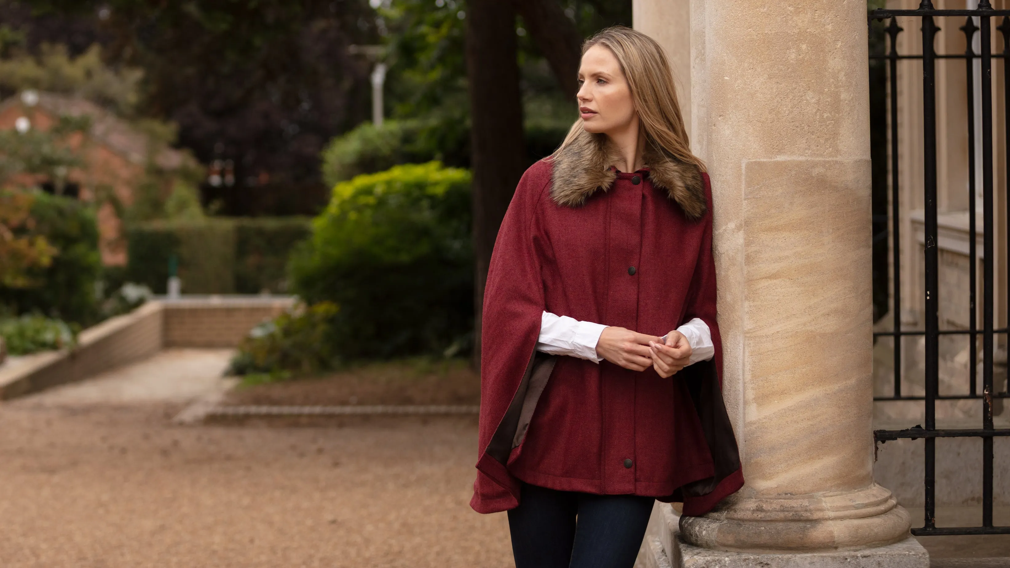 Newbury Tweed Cape with Faux Fur Collar - Jalapeno Red