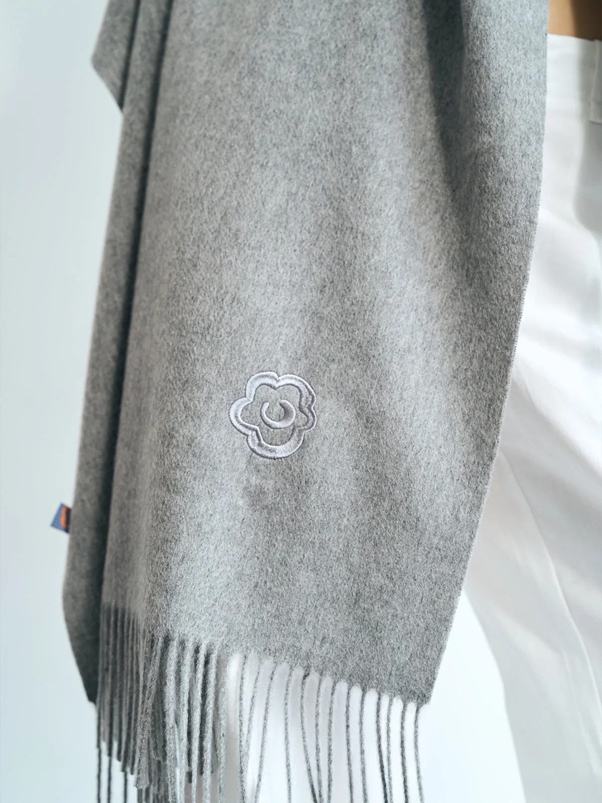 "The Big Shawl" Oversized Cashmere Wrap - Gray Melange